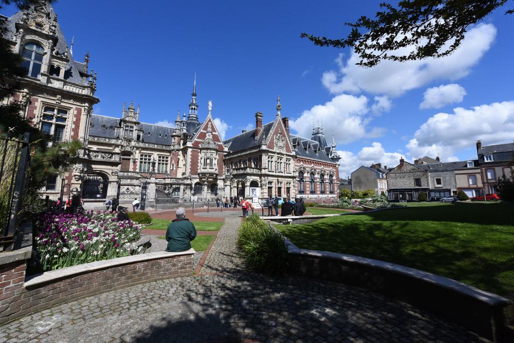 Hotel Le Grand Pavois Fecamp Exterior photo